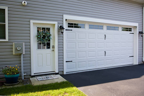 24/7 Emergency Garage Door Roller Replacement experts in Collins, MS